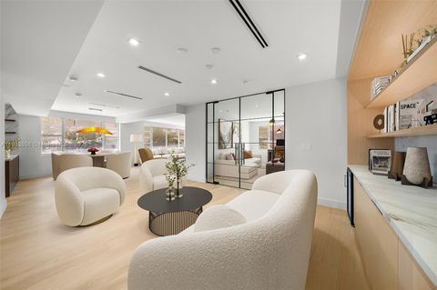 5255 Collins Ave 2J Miami Beach FL 33140