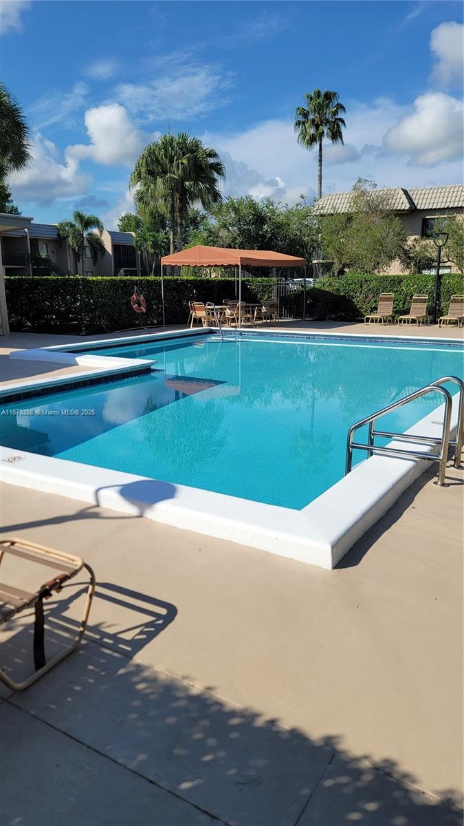 GARDENS AT BONAVENTURE 11 - Residential Lease