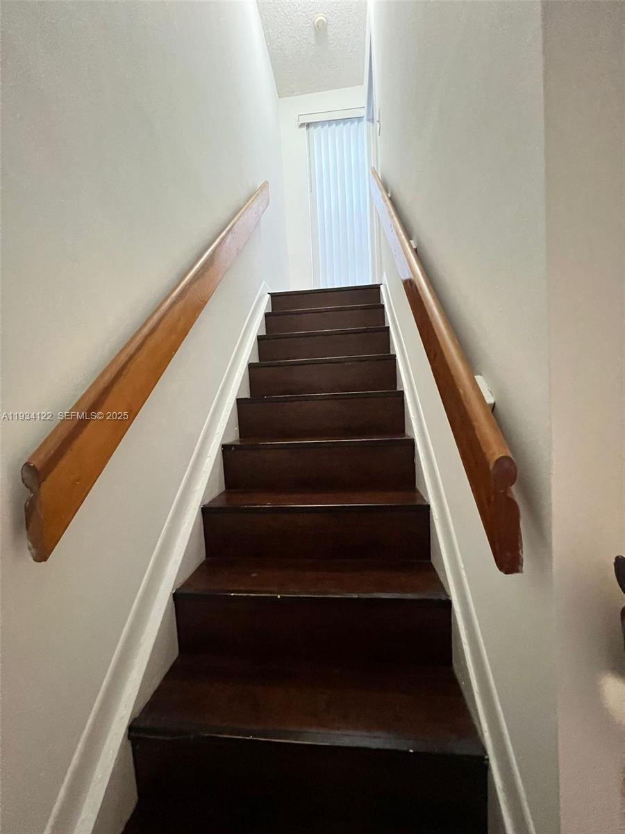 CORAL POINTE TOWNHOMES CO - Residential