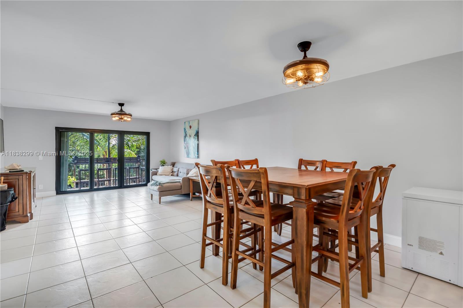 RACQUET CLUB APTS AT BONA - Residential