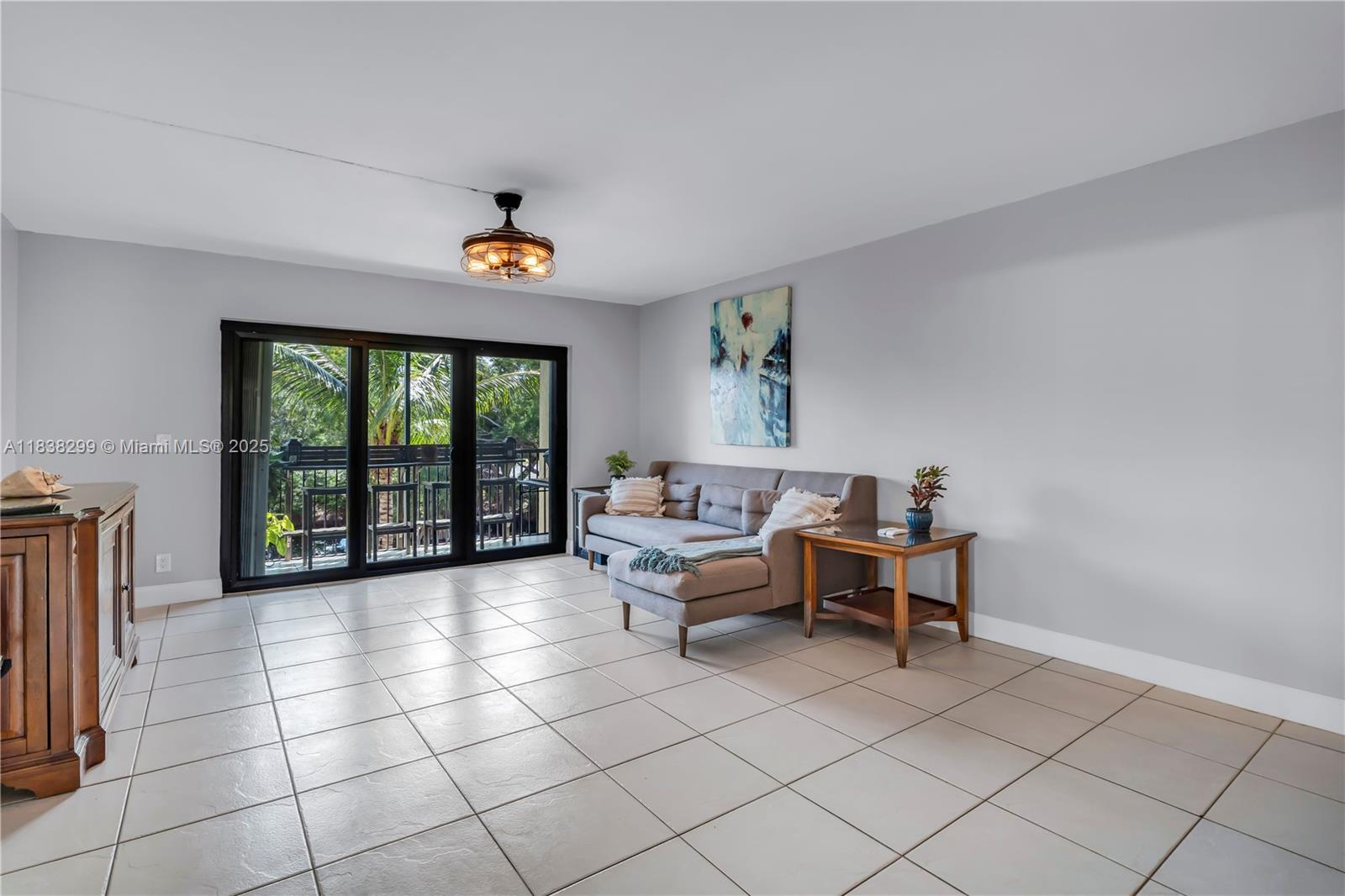 RACQUET CLUB APTS AT BONA - Residential