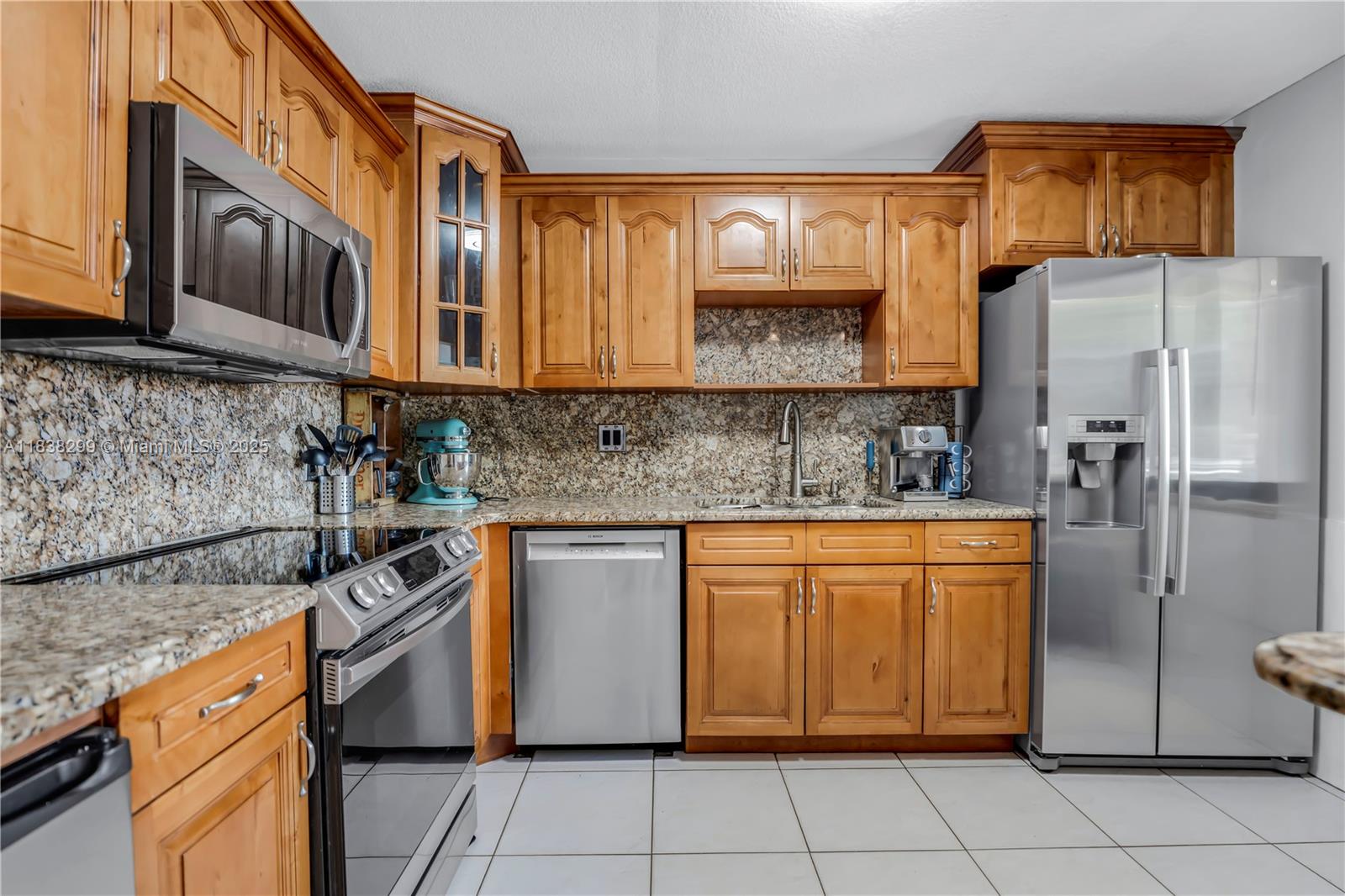 RACQUET CLUB APTS AT BONA - Residential