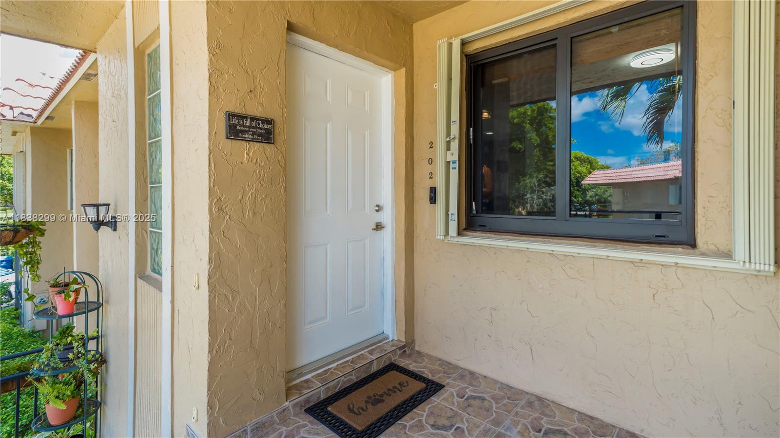 RACQUET CLUB APTS AT BONA - Residential