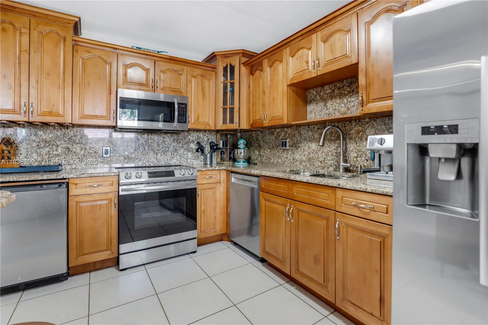 302 Lakeview Dr 202