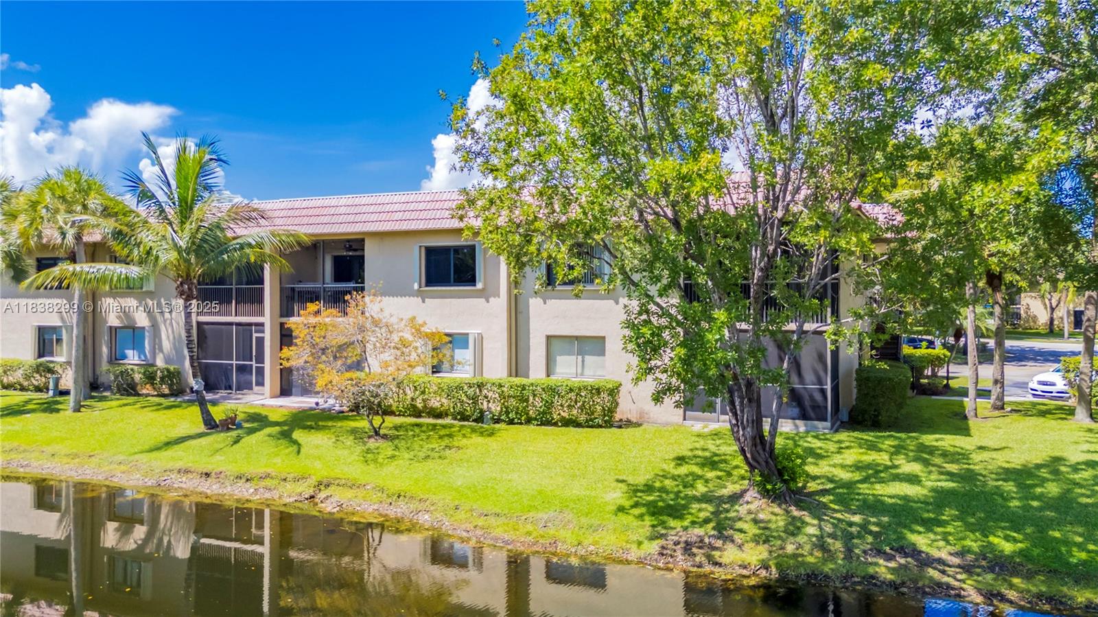 RACQUET CLUB APTS AT BONA - Residential