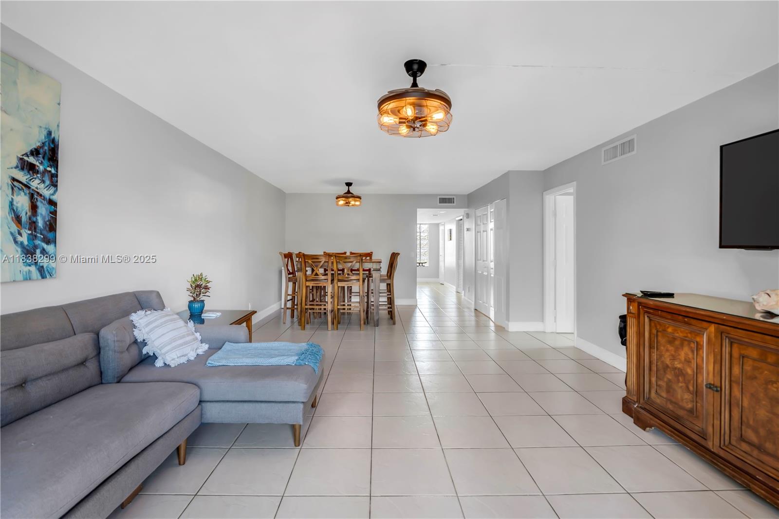 RACQUET CLUB APTS AT BONA - Residential