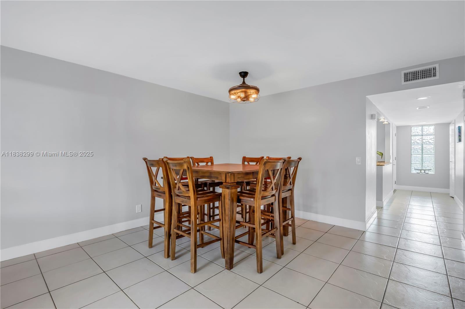 RACQUET CLUB APTS AT BONA - Residential