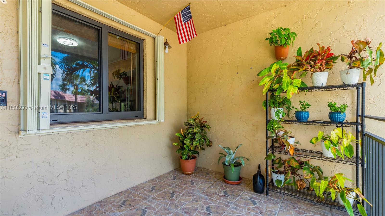 RACQUET CLUB APTS AT BONA - Residential