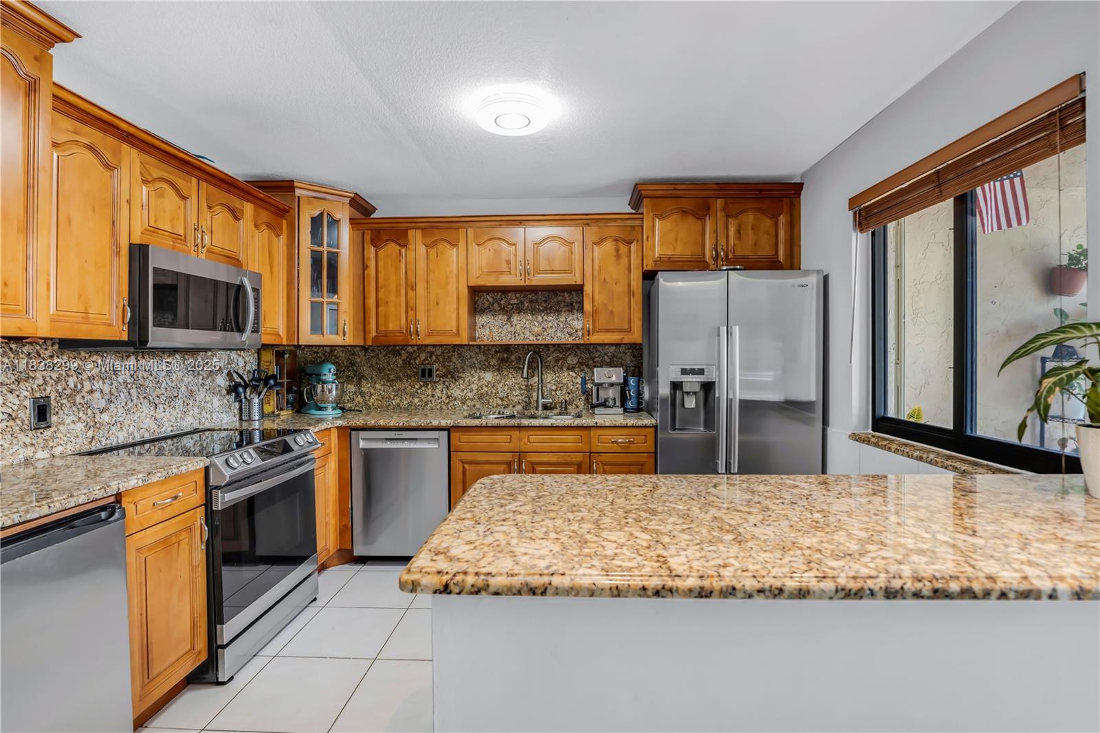 RACQUET CLUB APTS AT BONA - Residential