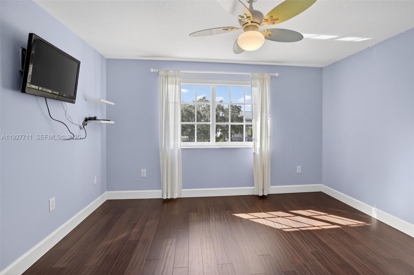 PEMBROKE ISLES 1 - Residential