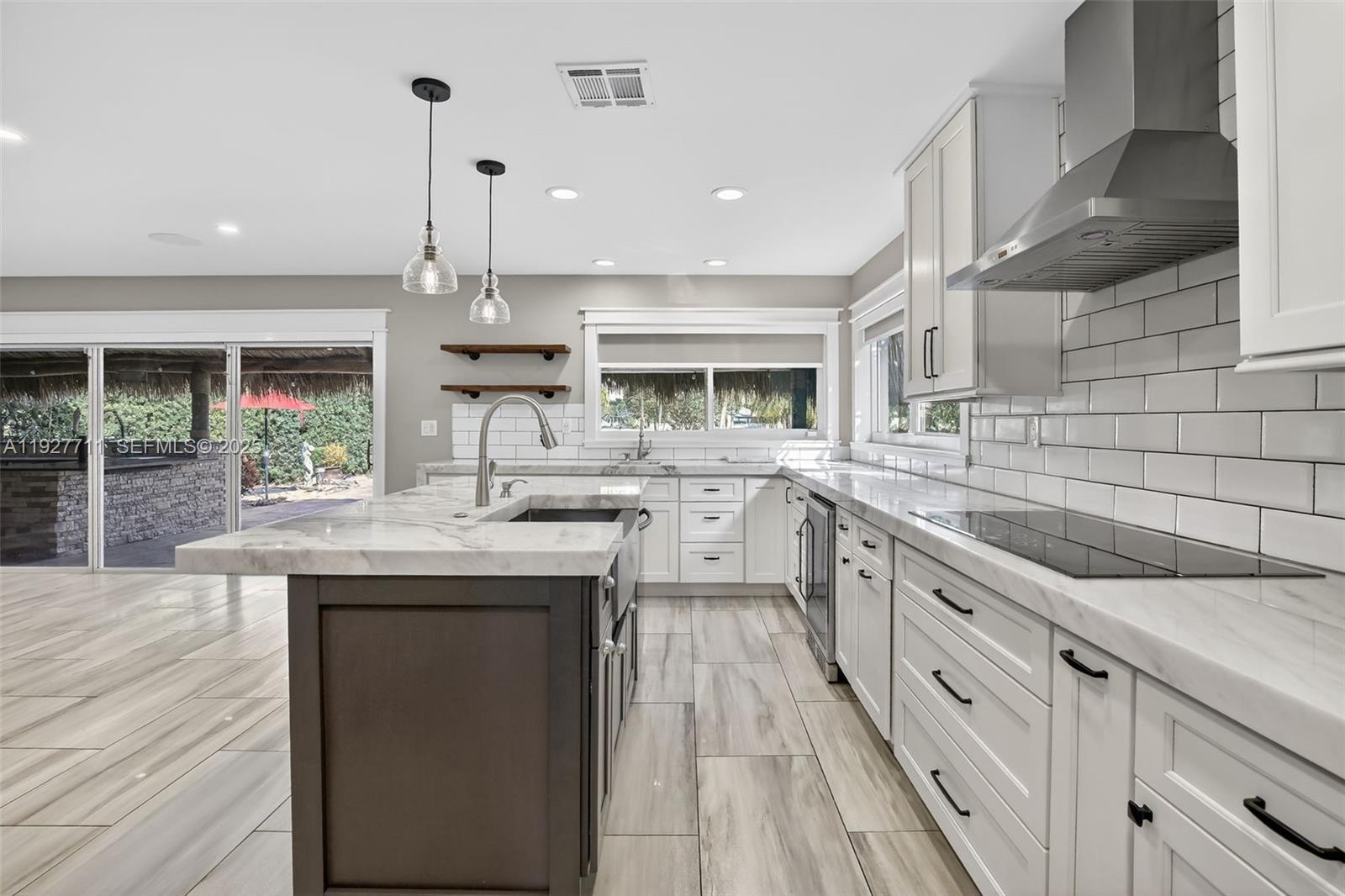 PEMBROKE ISLES 1 - Residential