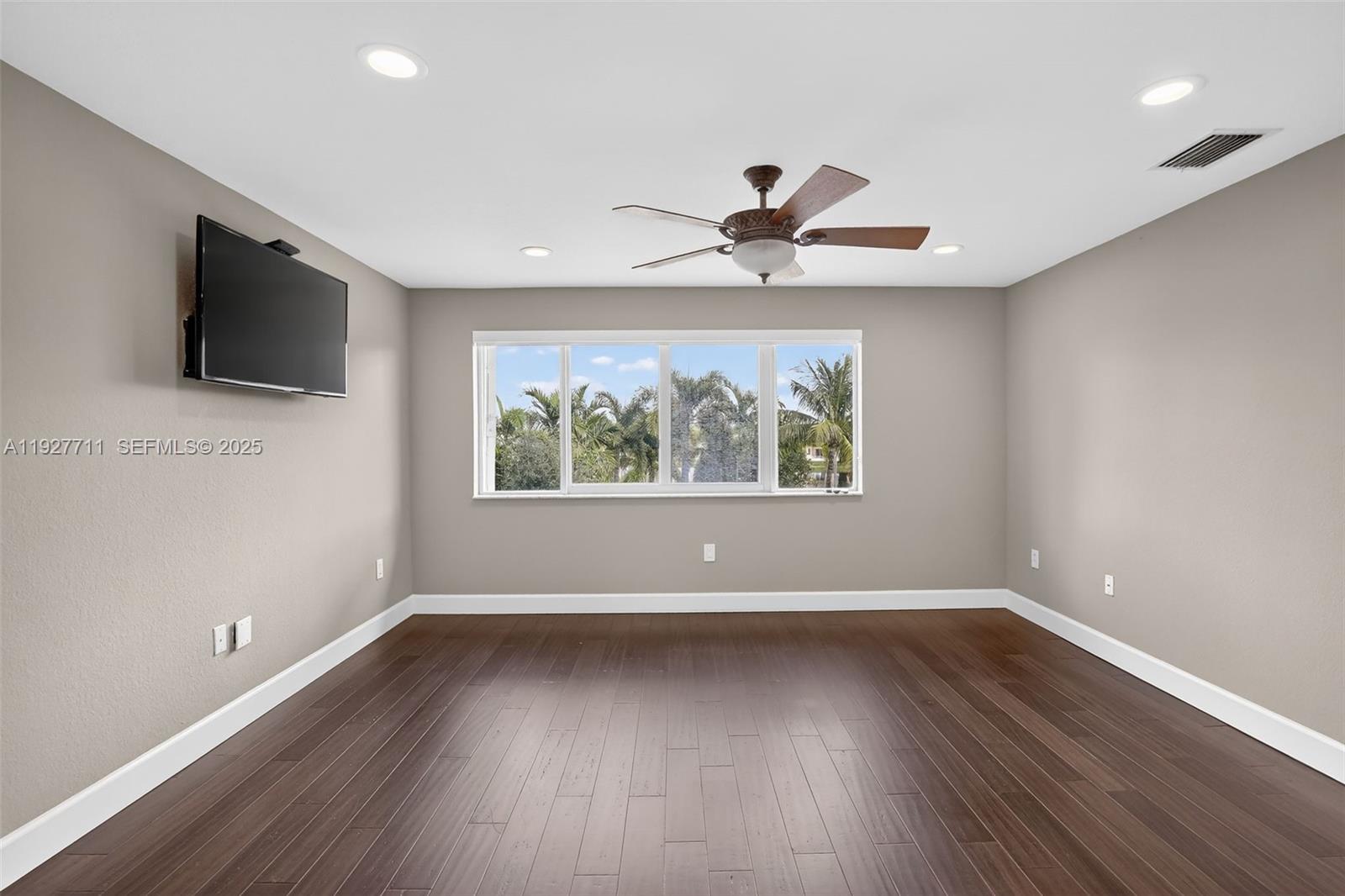 PEMBROKE ISLES 1 - Residential