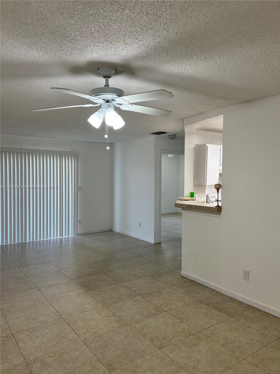 SUMMER LAKE - Residential Lease