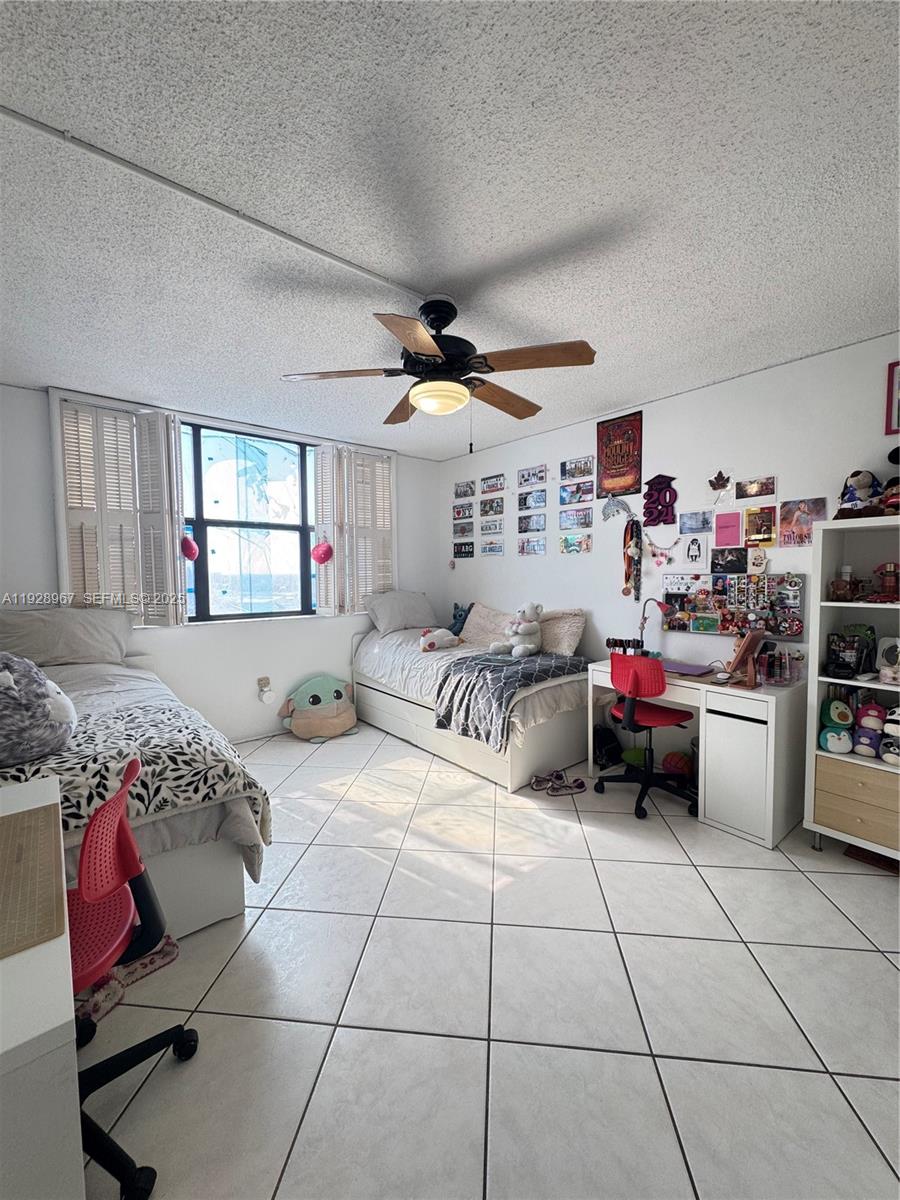 BONAVIDA CONDO - Residential Lease