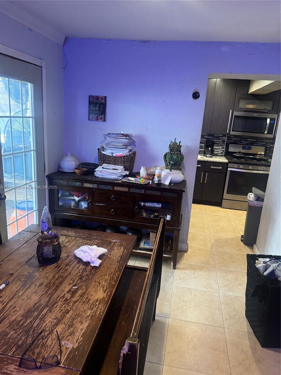 4600 NW 195th St