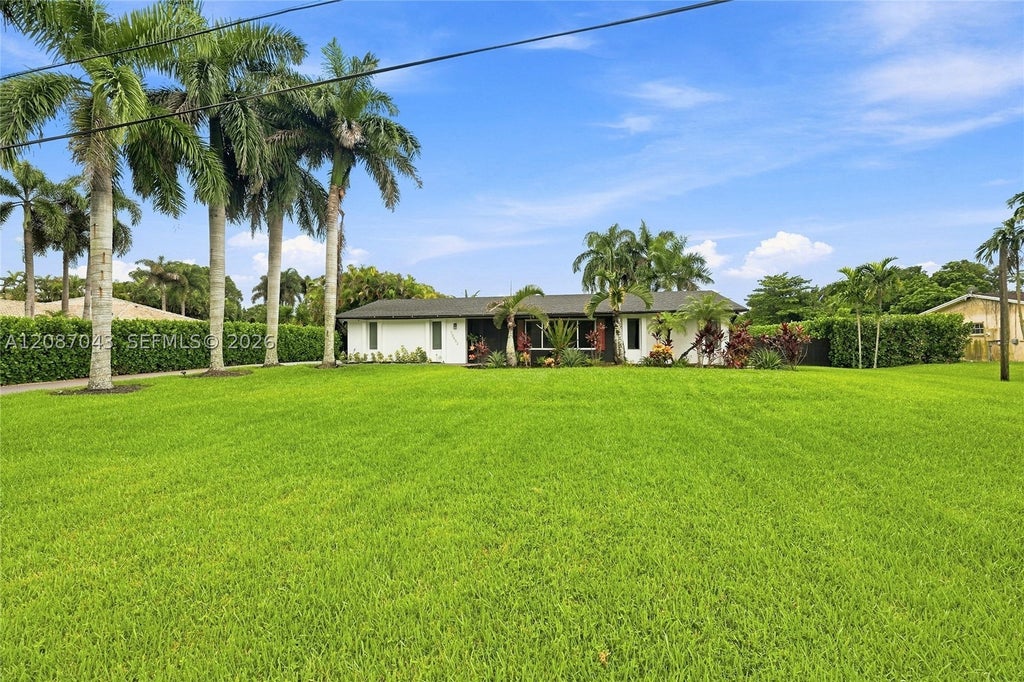 Photo of 13402 SW 29th St, Davie, FL 33330 (MLS # A12087043)