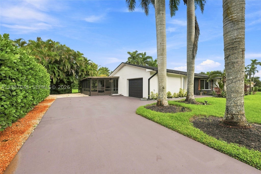 Photo of 13402 SW 29th St, Davie, FL 33330 (MLS # A12087043)