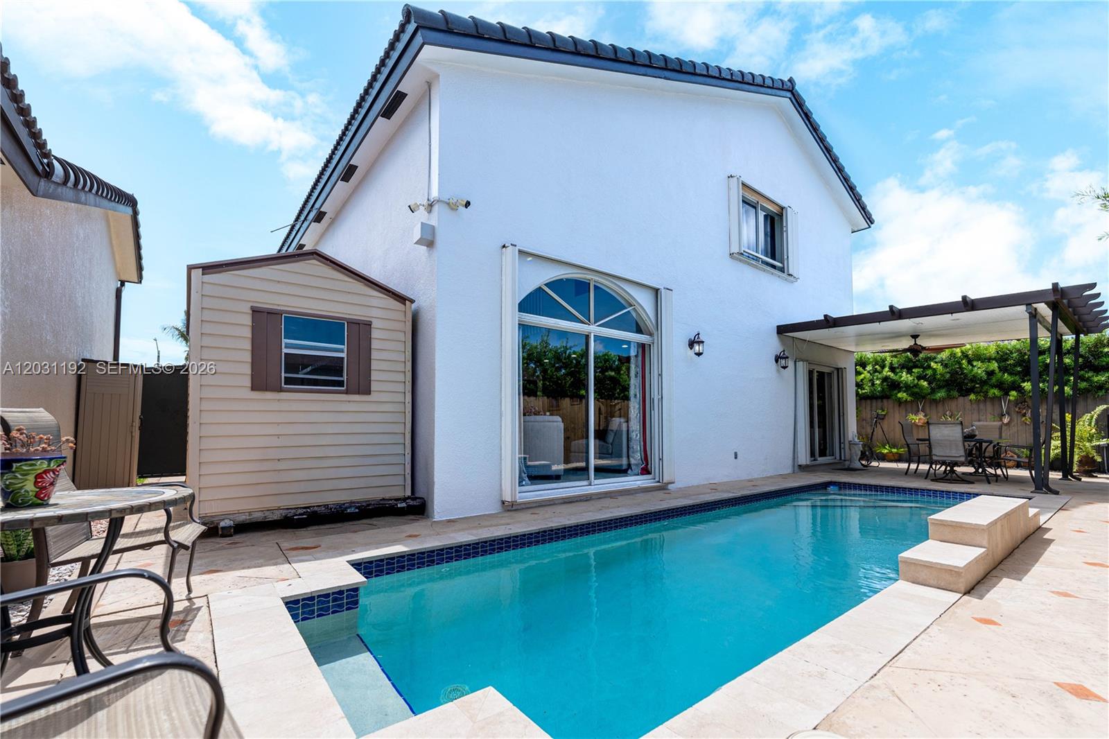 1084 SW 142nd Pl