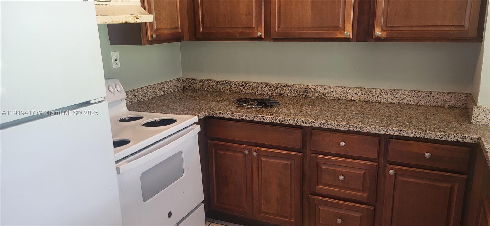 BISCAYNE HIGHLANDS - Residential Lease