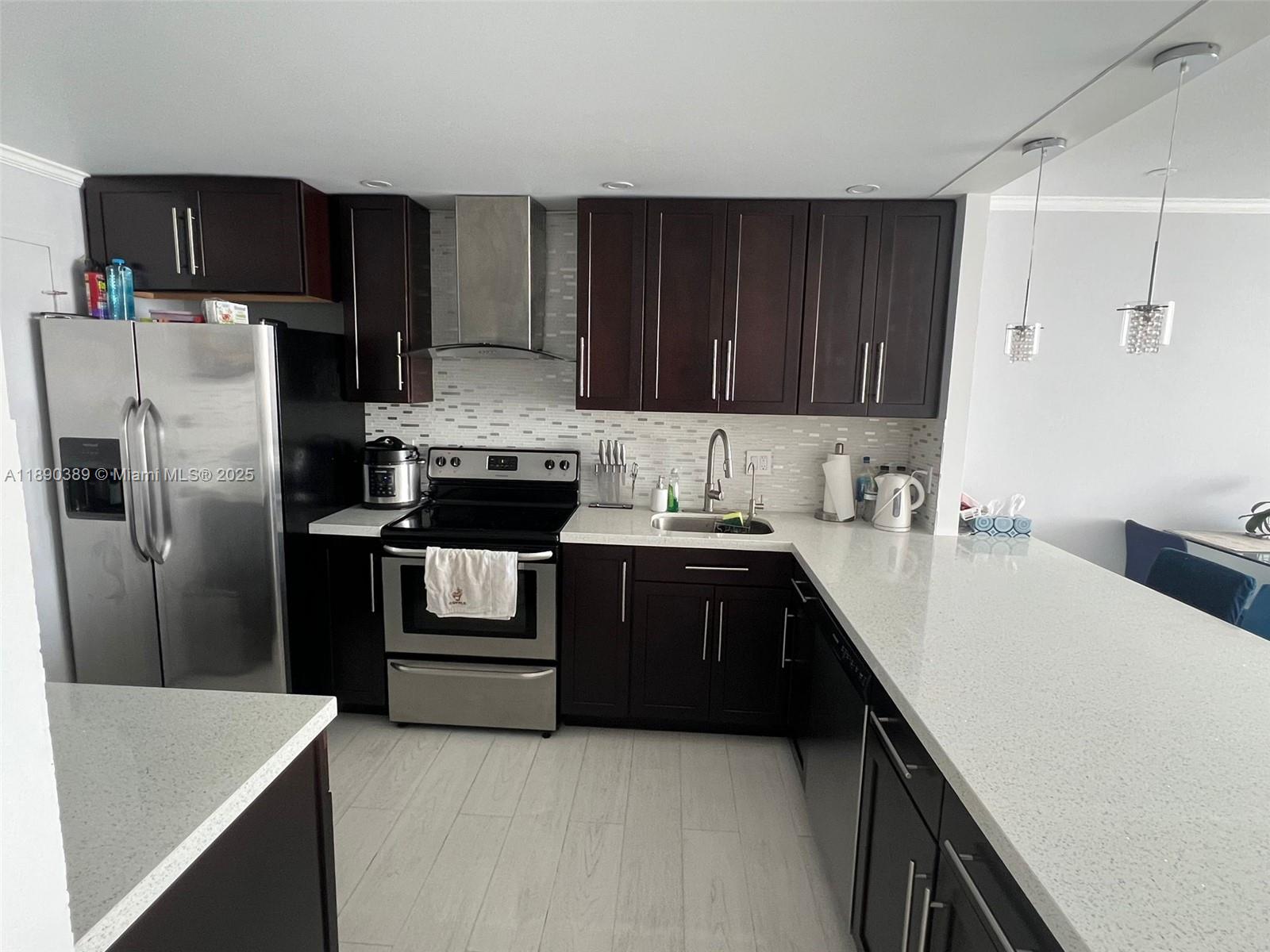 BUCKLEY TOWERS CONDO - EA - Residential