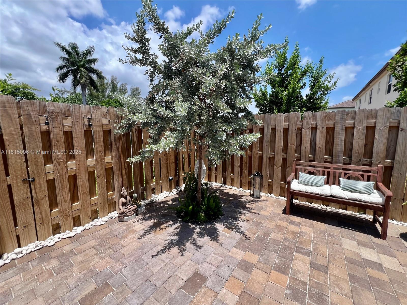 GOLF PARK SEC 1 - Residential