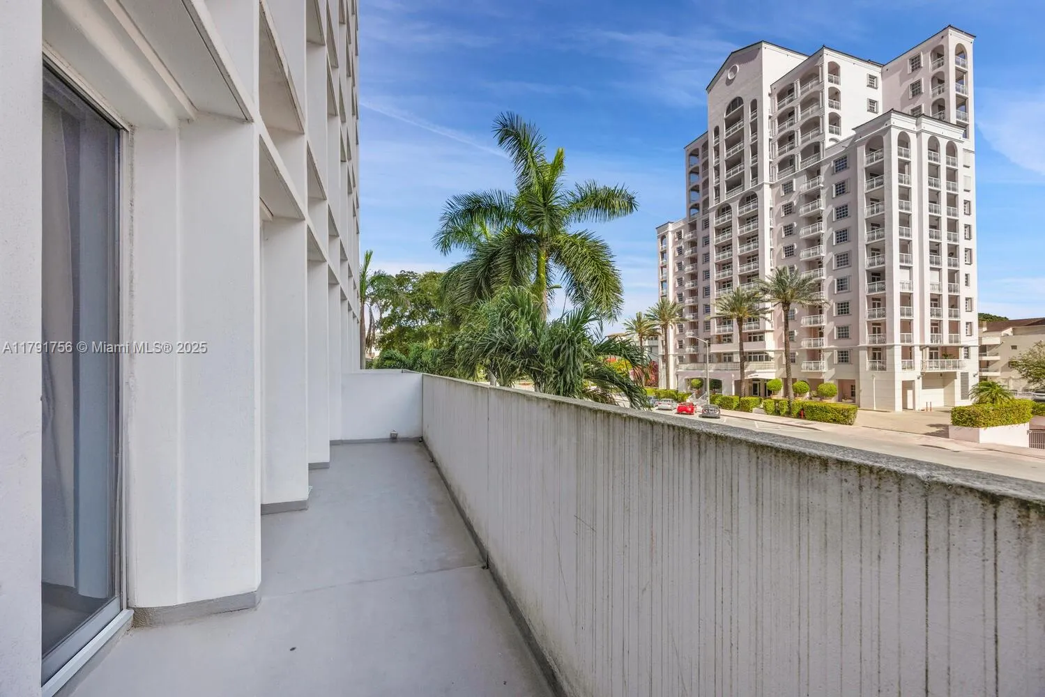 Coral Gables, Florida 33134, United States, 1 Bedroom Bedrooms, ,1 BathroomBathrooms,Residential,Active,118079