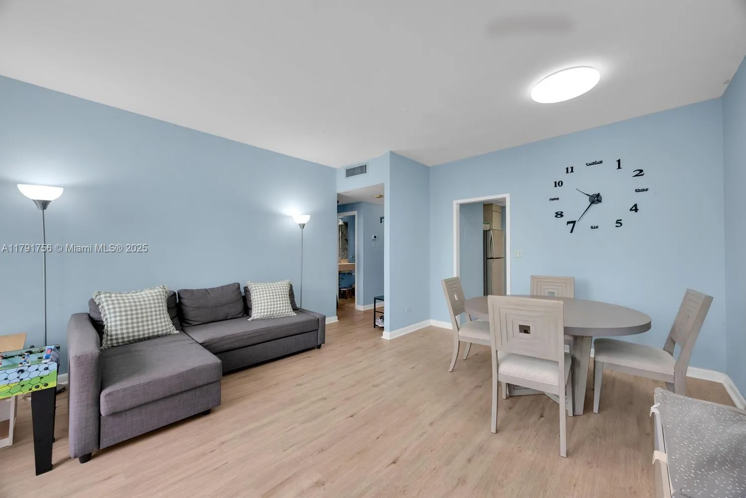 Coral Gables, Florida 33134, United States, 1 Bedroom Bedrooms, ,1 BathroomBathrooms,Residential,Active,118079