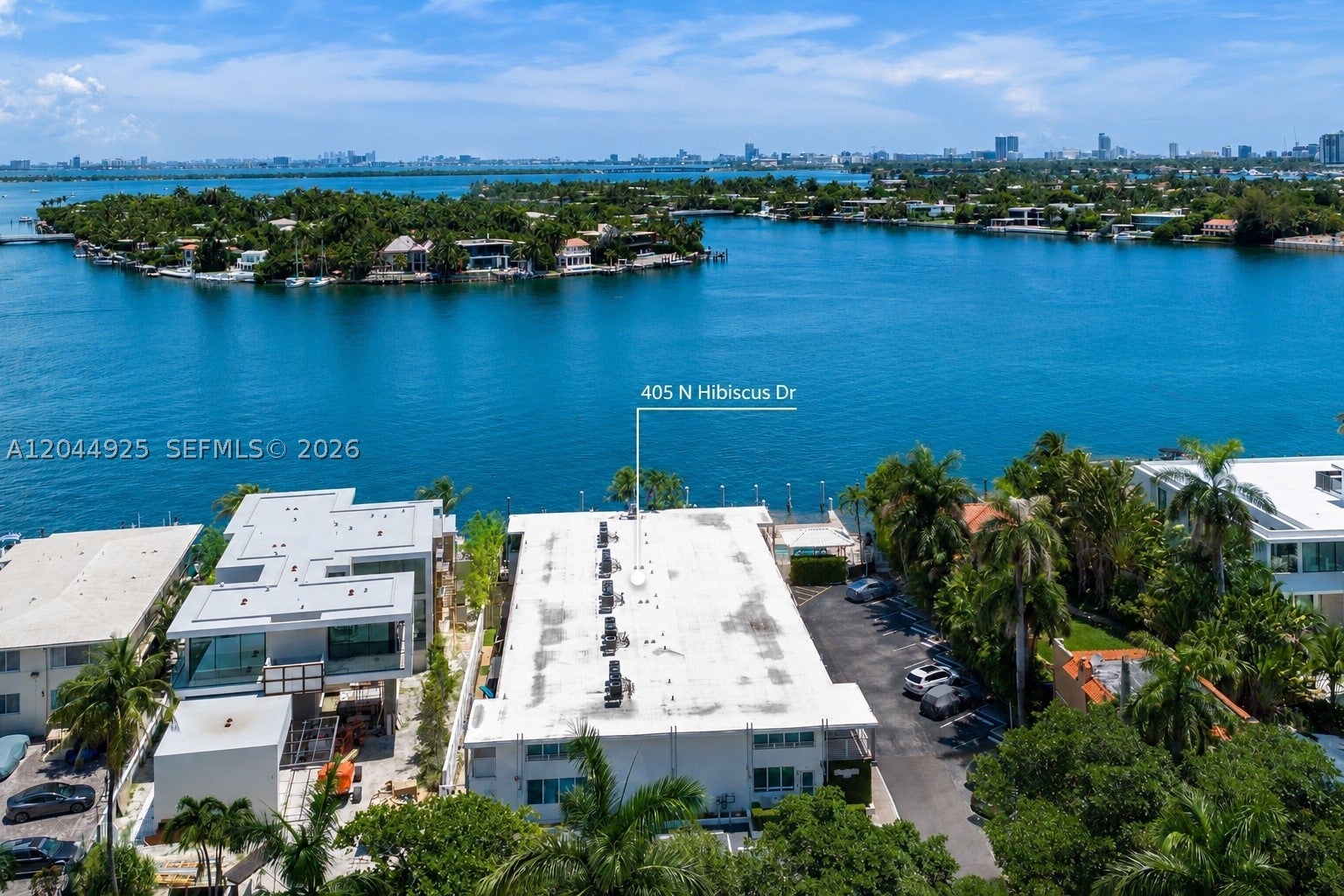 405 N Hibiscus Dr
