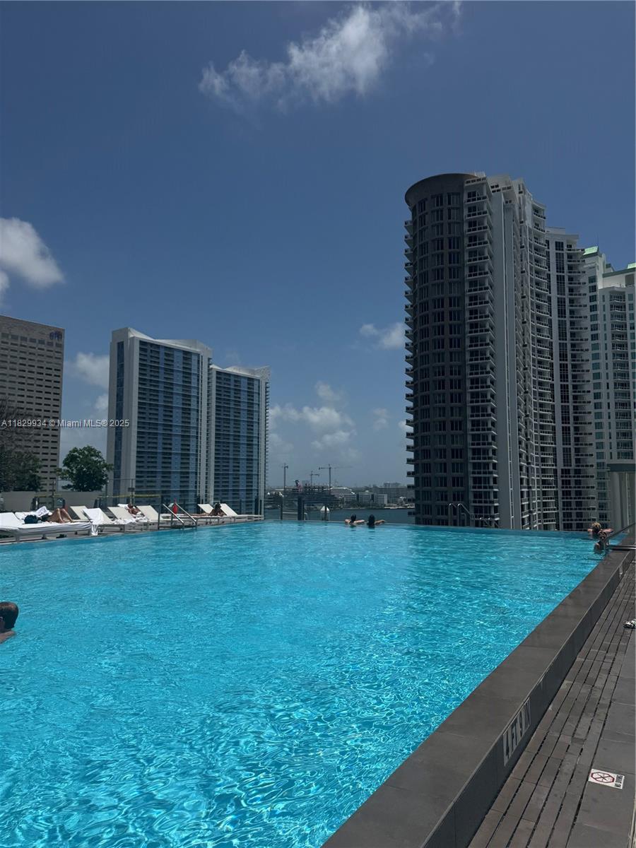 ICONBRICKELL CONDO NO 1 - Residential