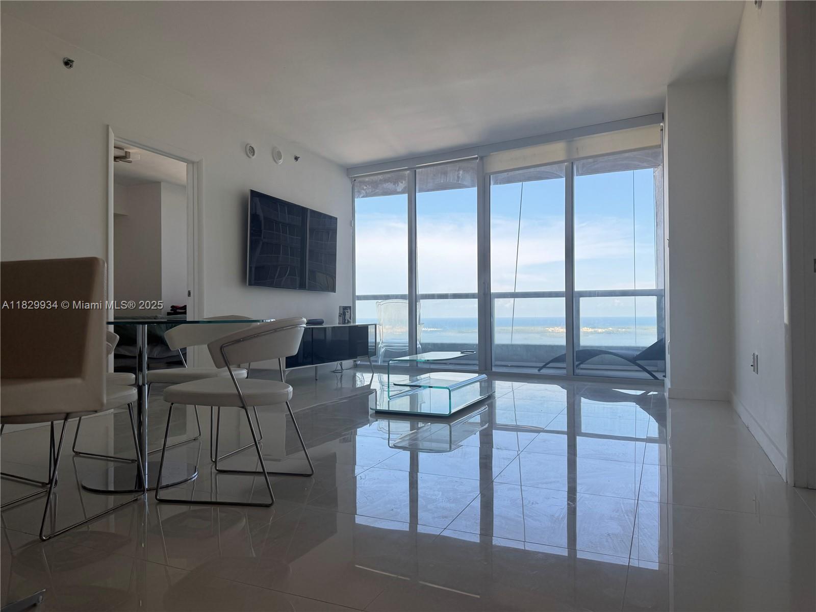 ICONBRICKELL CONDO NO 1 - Residential