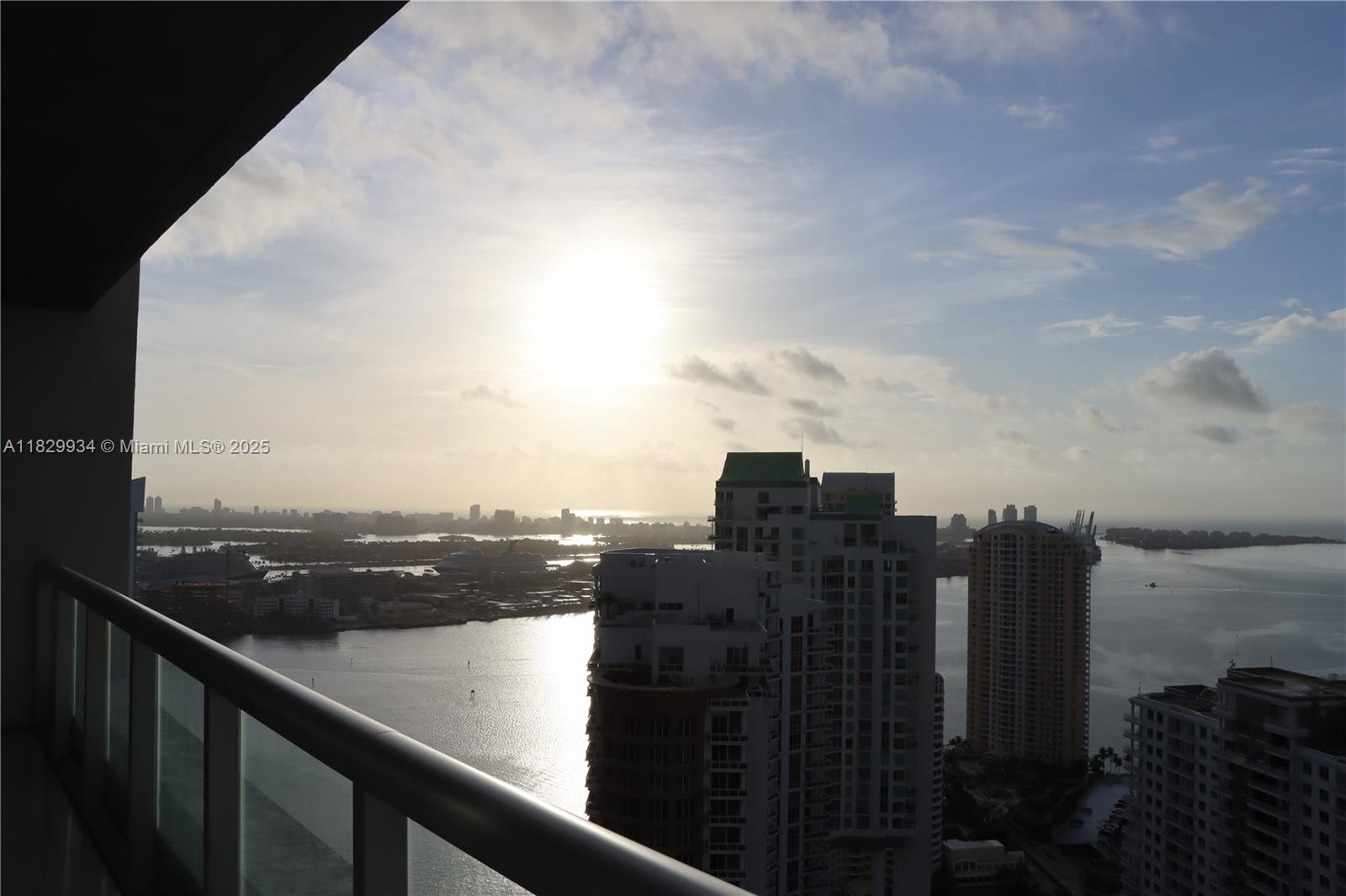 ICONBRICKELL CONDO NO 1 - Residential