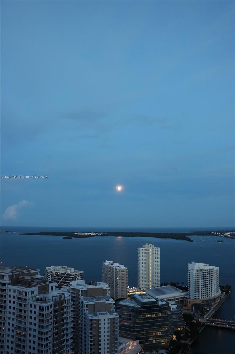 ICONBRICKELL CONDO NO 1 - Residential