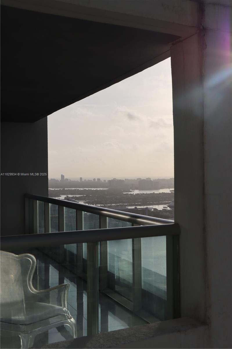 ICONBRICKELL CONDO NO 1 - Residential