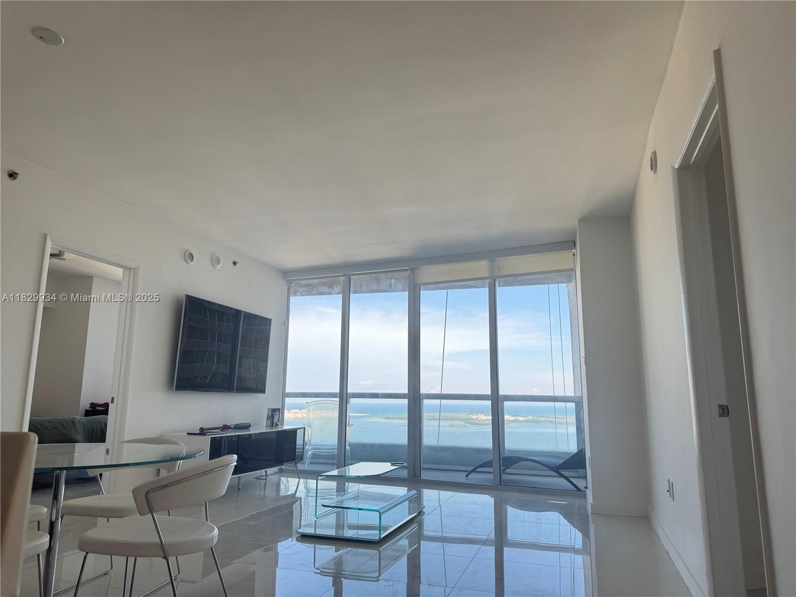 ICONBRICKELL CONDO NO 1 - Residential