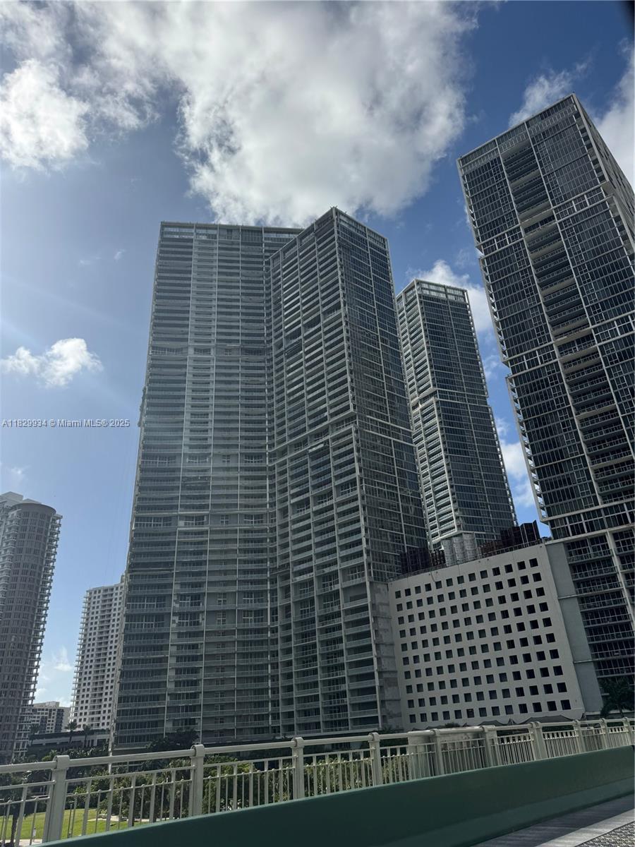 ICONBRICKELL CONDO NO 1 - Residential