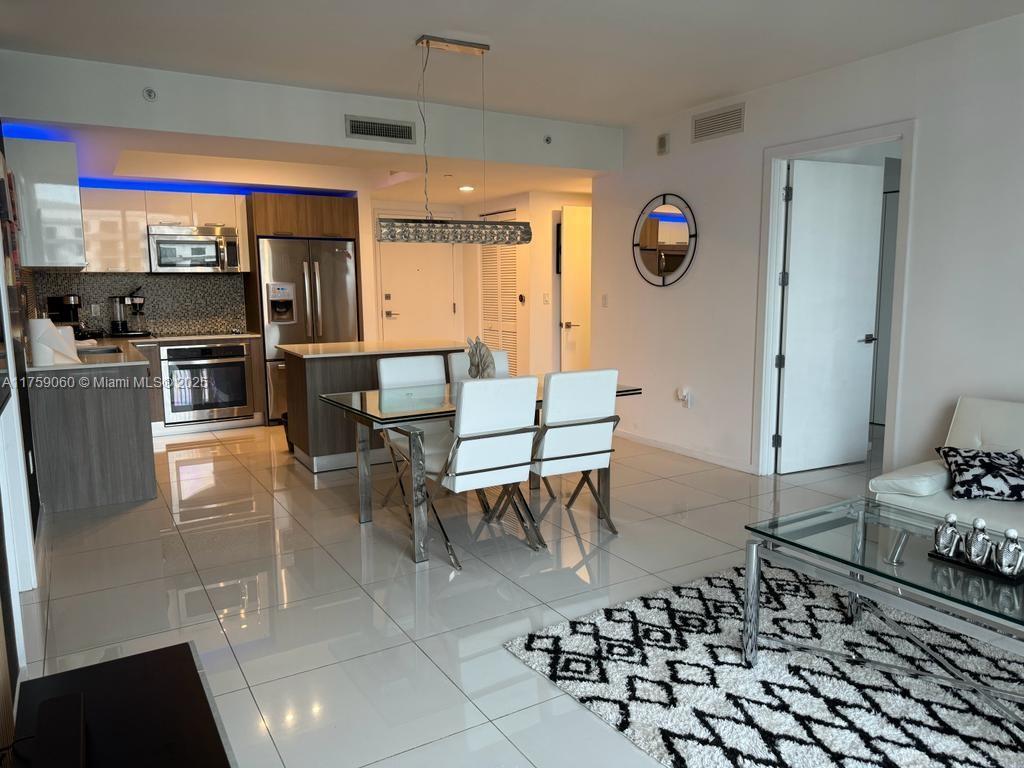 5252 PASEO CONDO - Residential