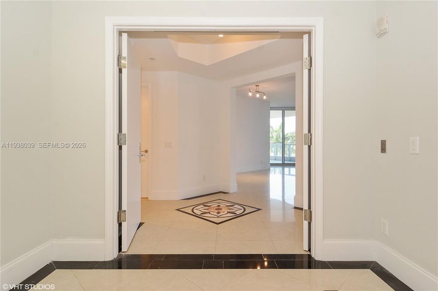 Large 3bed/3.5 bath apartment in the prestigious gated community of The Point. Expansive layout featuring a spacious living/dining area, breakfast nook, kitchen with stainless steel appliances, new countertops, plenty of storage space throughout. The bedrooms have access to a balcony and each have walking closets with custom build outs. Building amenities include, pool, fitness center, tennis courts, spa, game room, library, meeting room and much more. Don't miss out on this opportunity in the heart of Aventura.