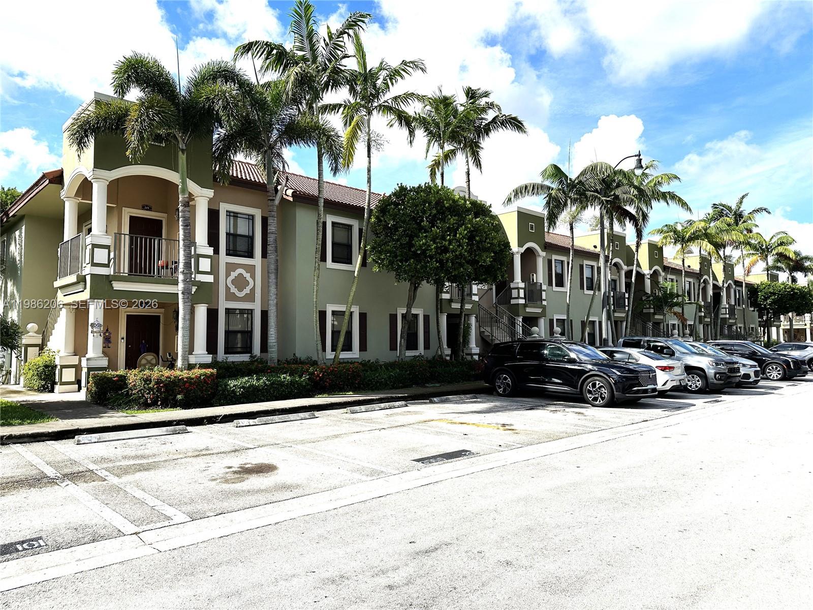 VENICE AT CRYSTAL LAKES C - Residential Lease