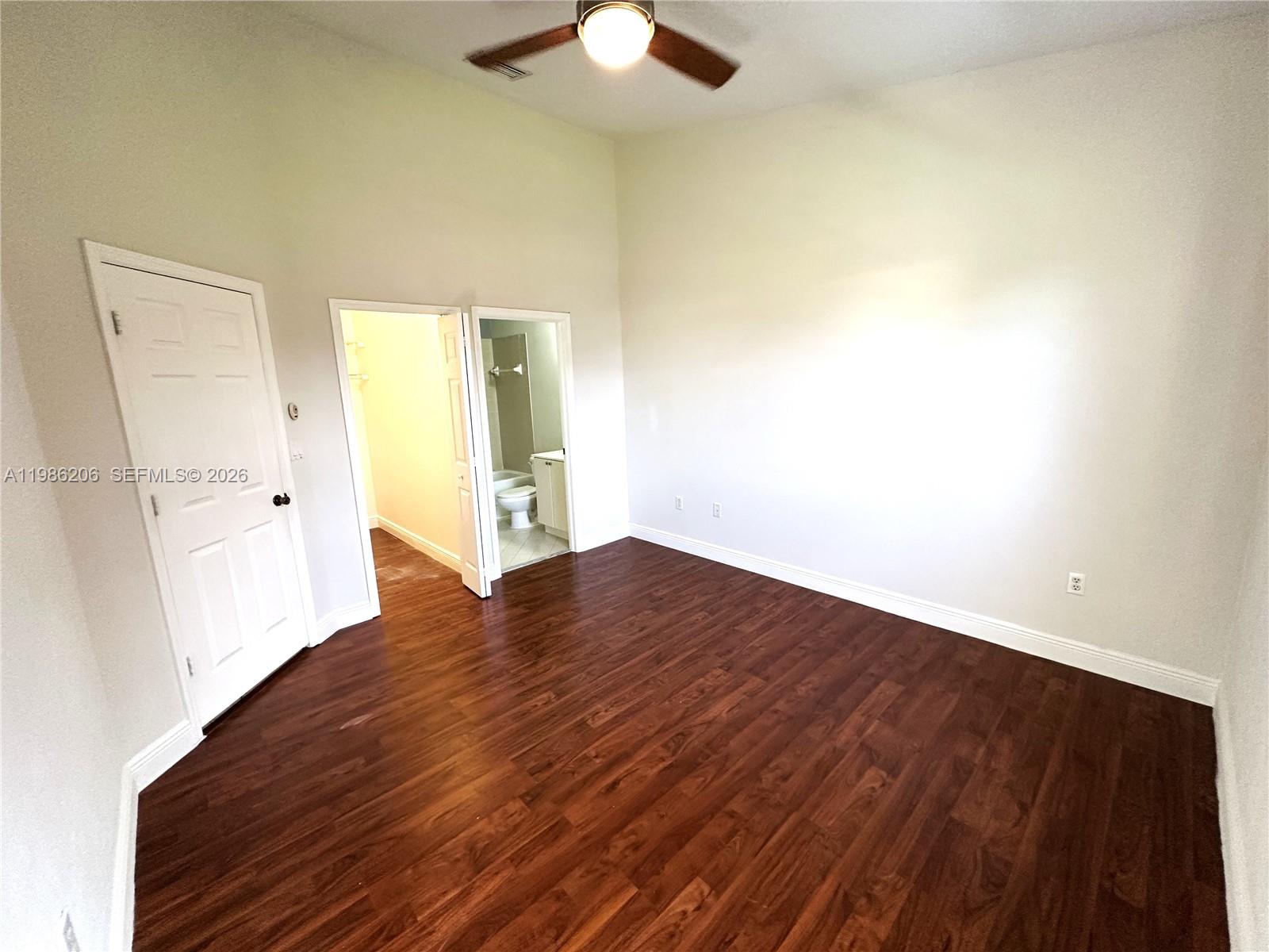 VENICE AT CRYSTAL LAKES C - Residential Lease