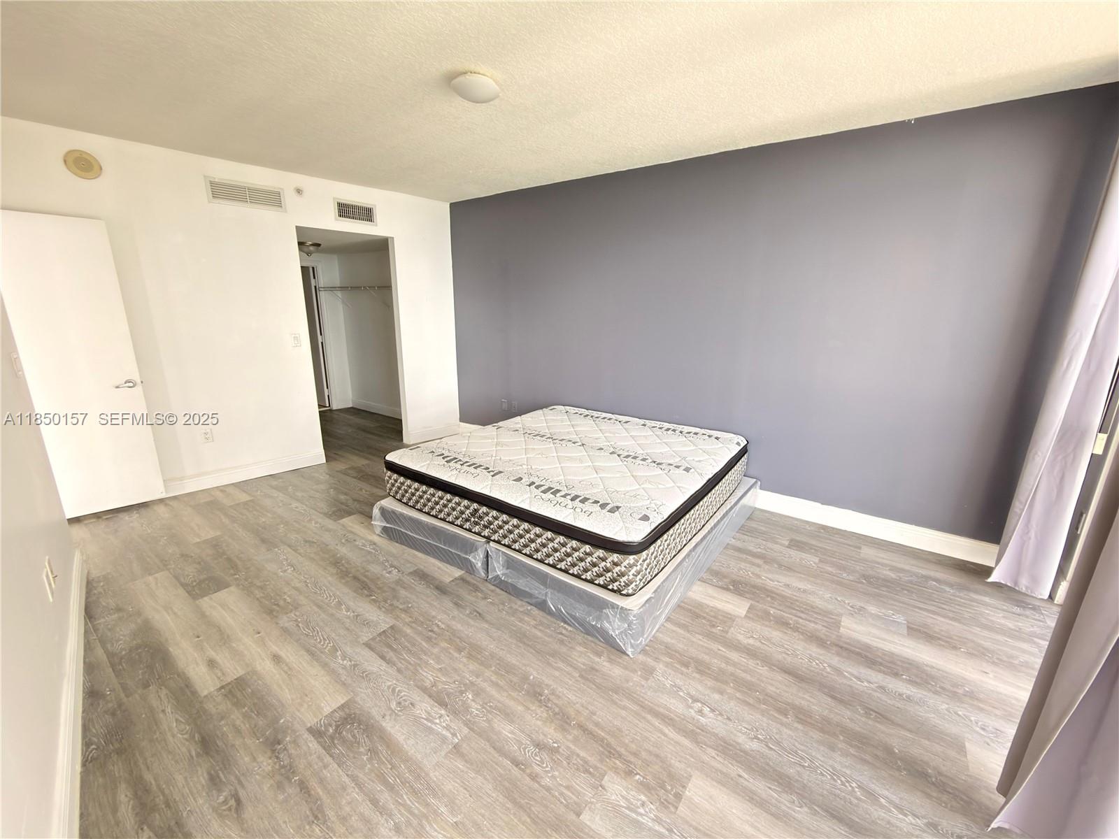 OPERA TOWER CONDO - Residential