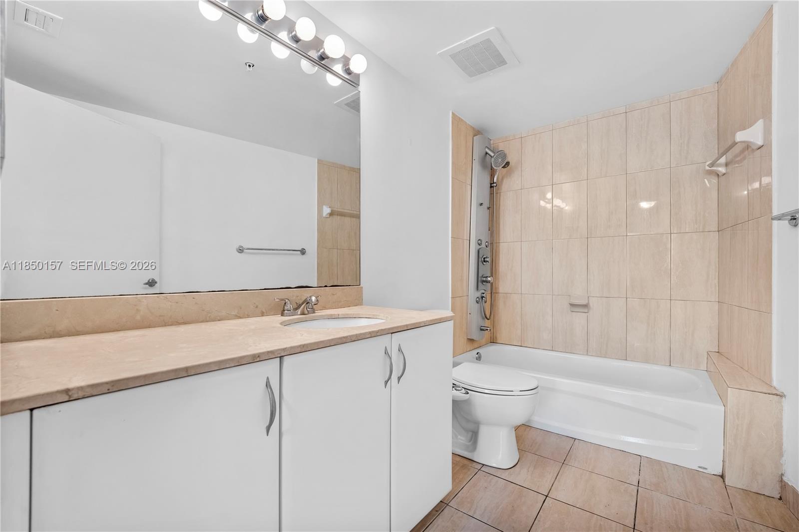 OPERA TOWER CONDO - Residential