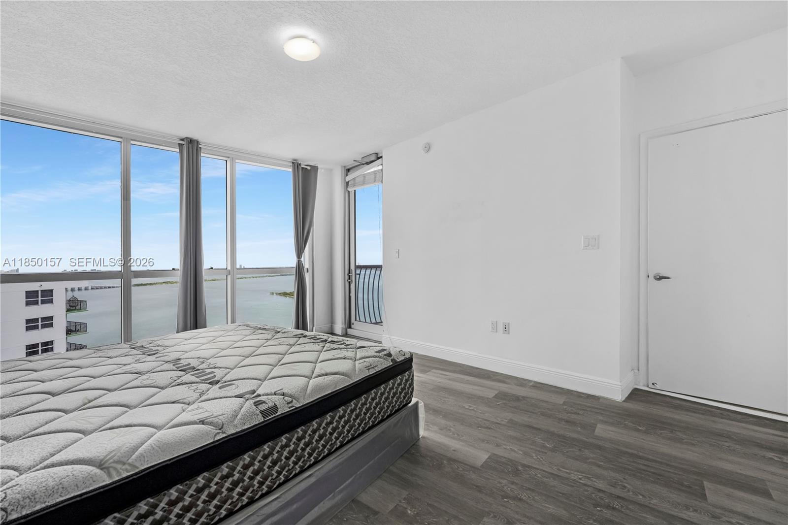 OPERA TOWER CONDO - Residential