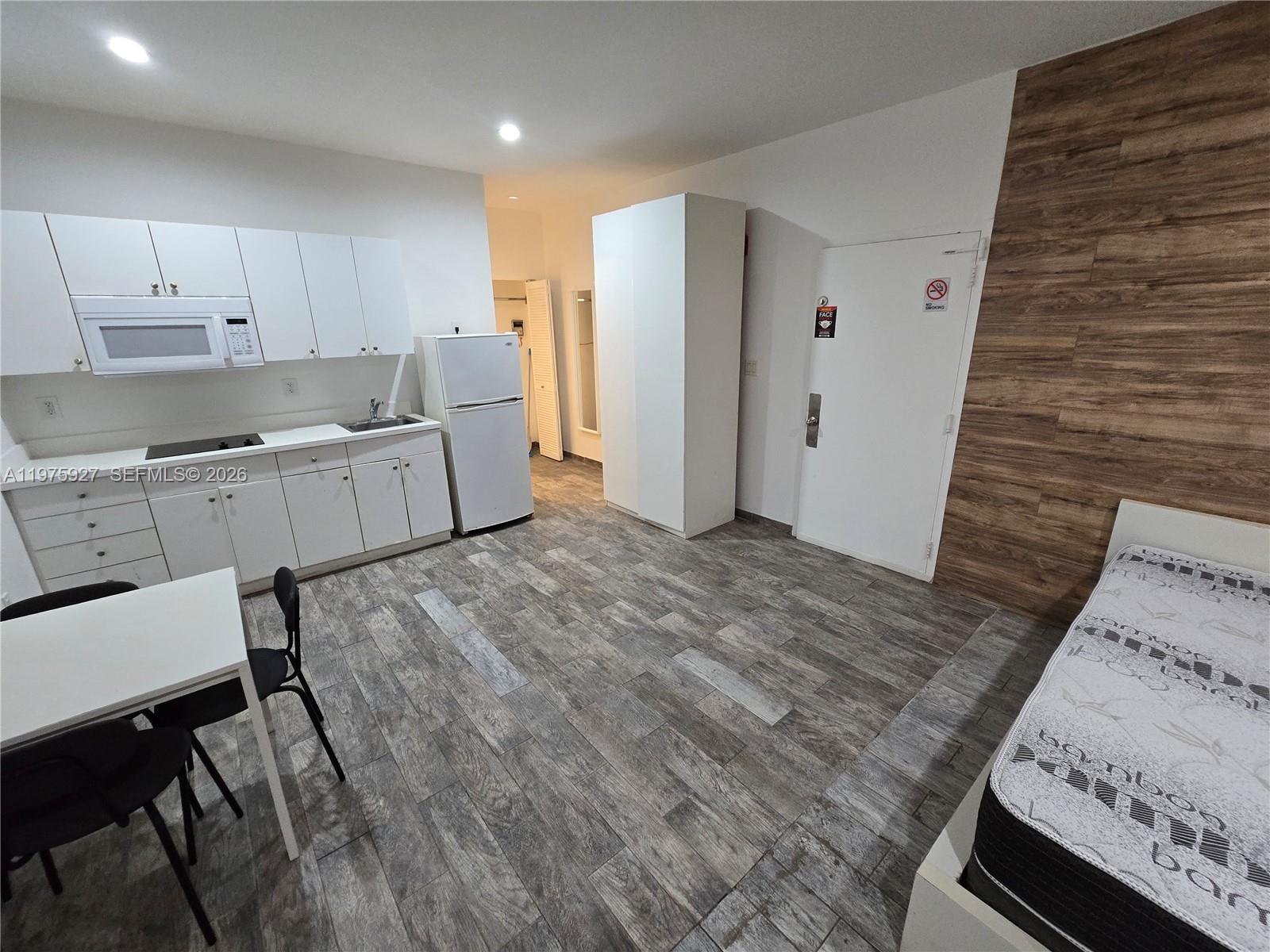 OCEAN BEACH ADDN NO 3 - Residential Lease