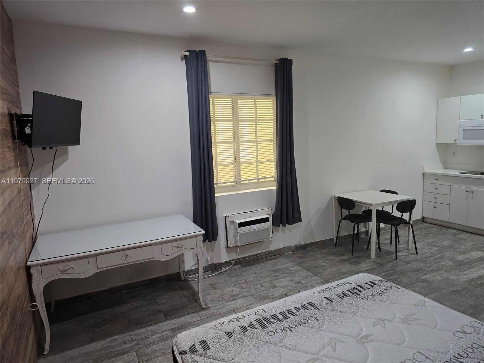 OCEAN BEACH ADDN NO 3 - Residential Lease