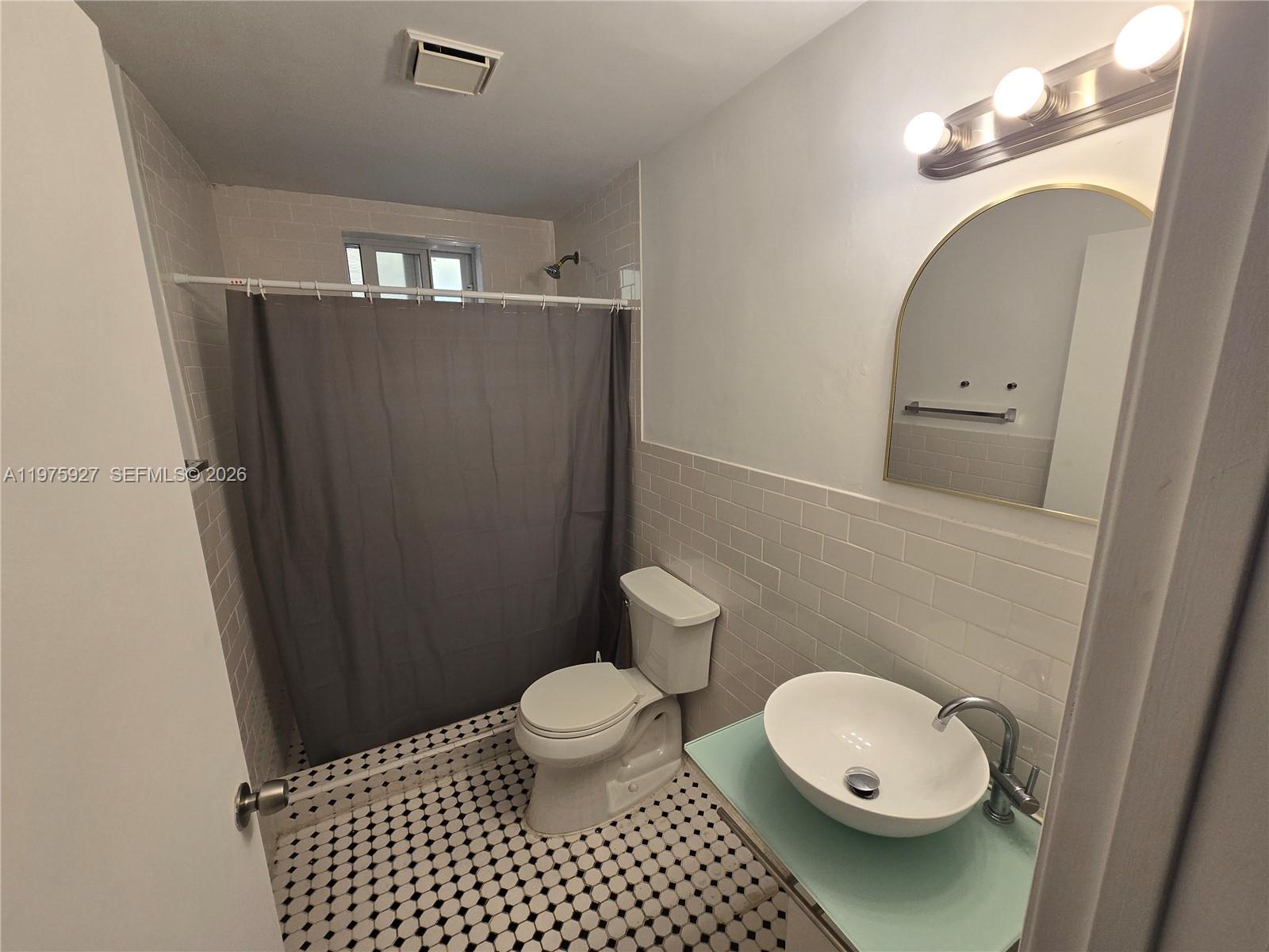 OCEAN BEACH ADDN NO 3 - Residential Lease