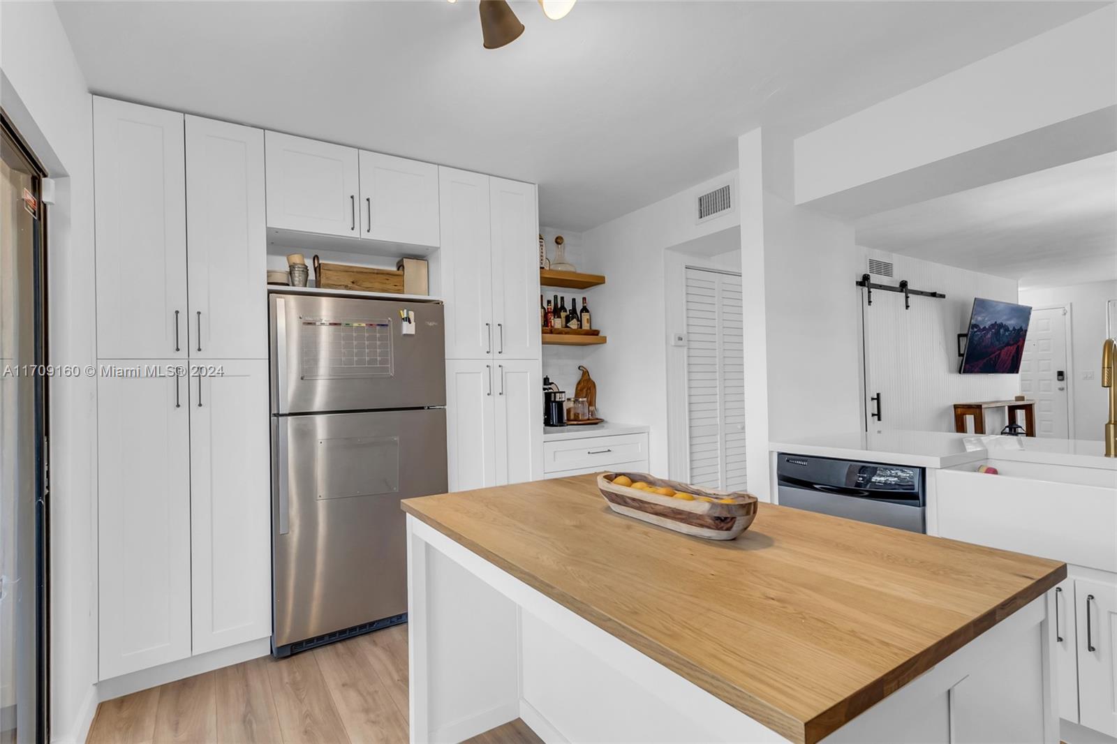 DADELAND COVE SEC 1 - Residential