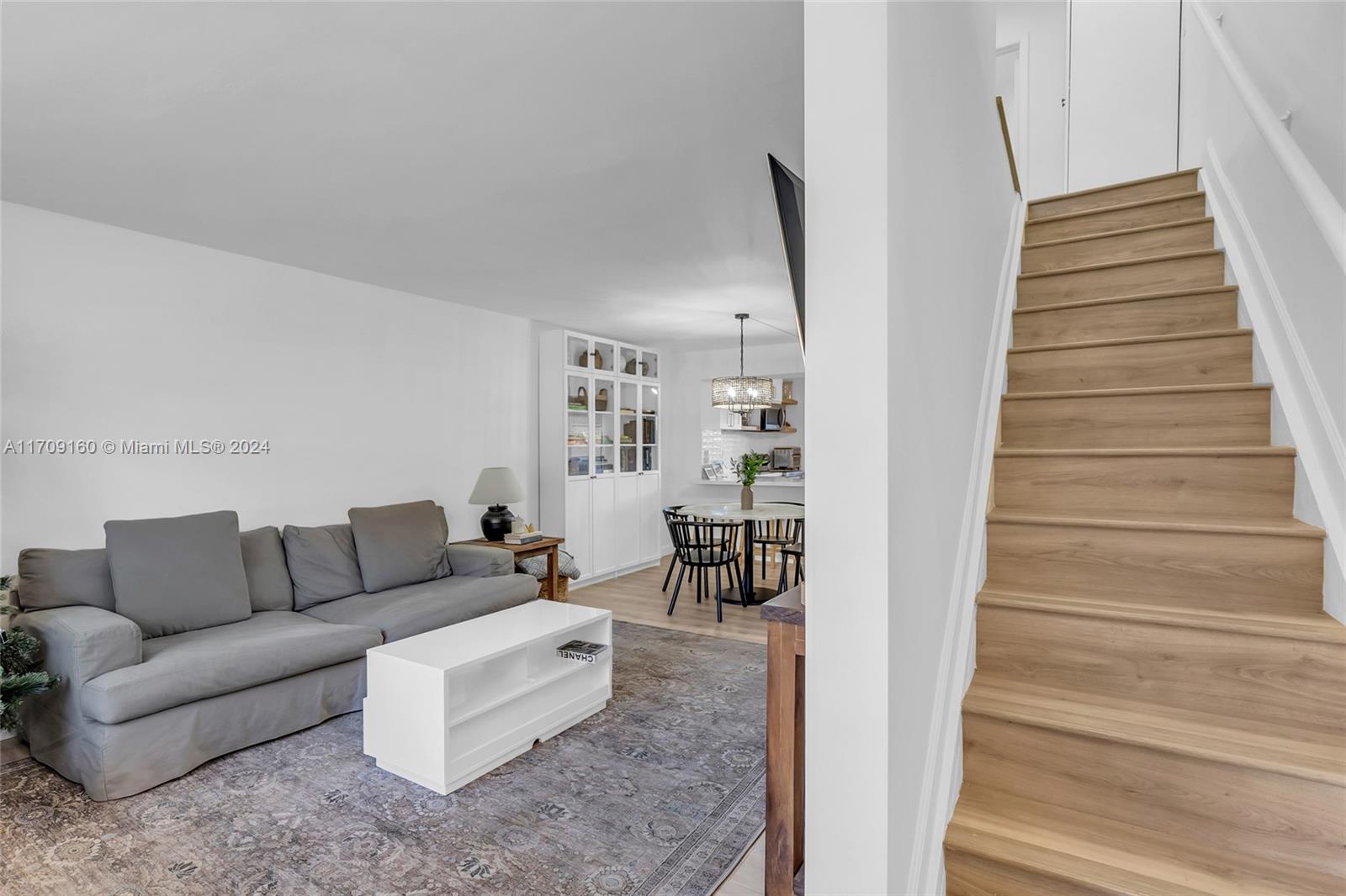 DADELAND COVE SEC 1 - Residential