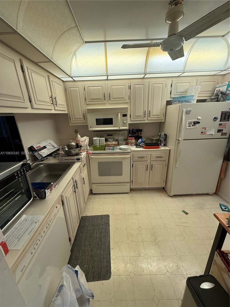 NASSAU VILLAGE WYNMOOR CO - Residential