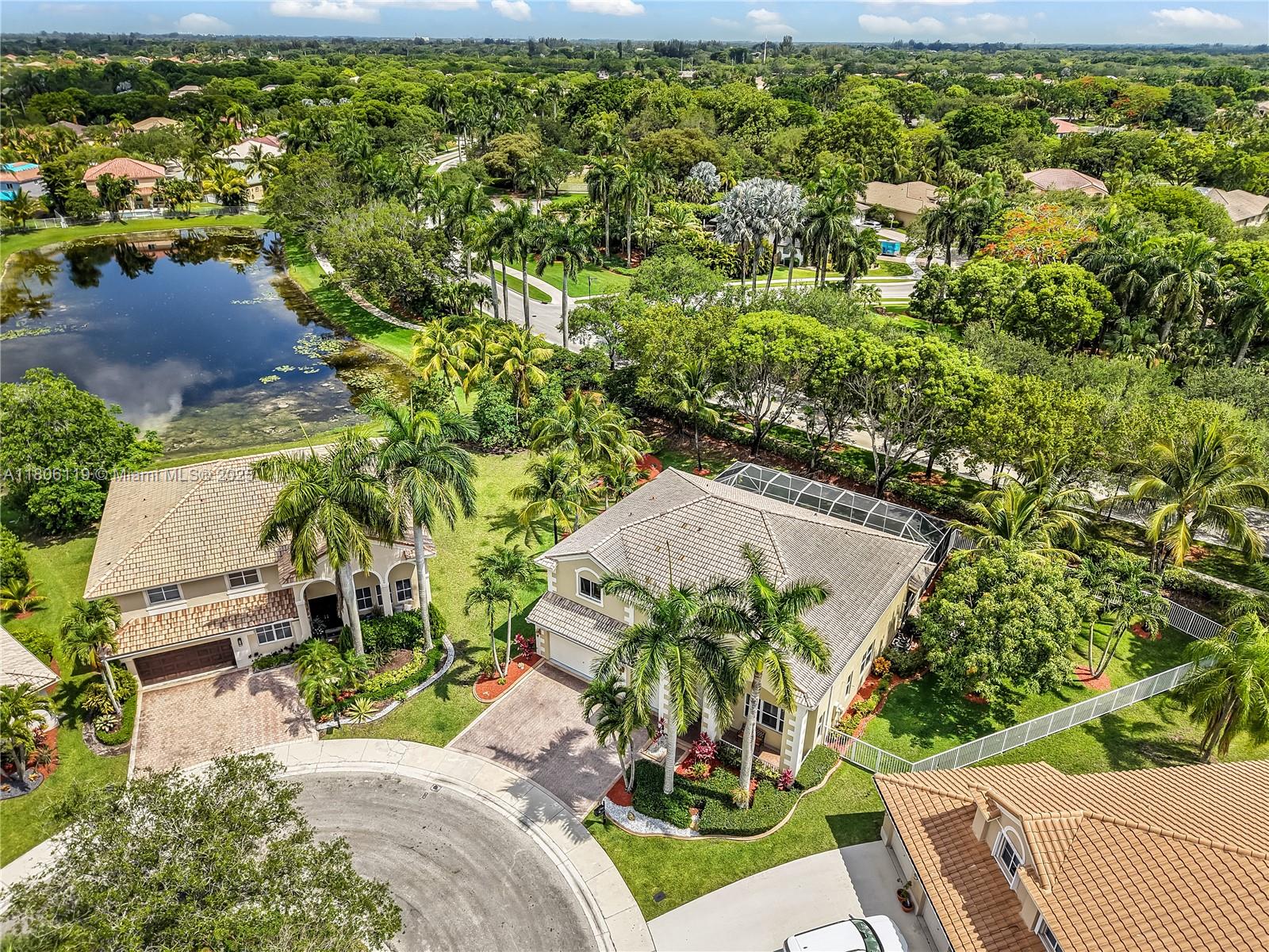 3945 Heron Ridge Ln