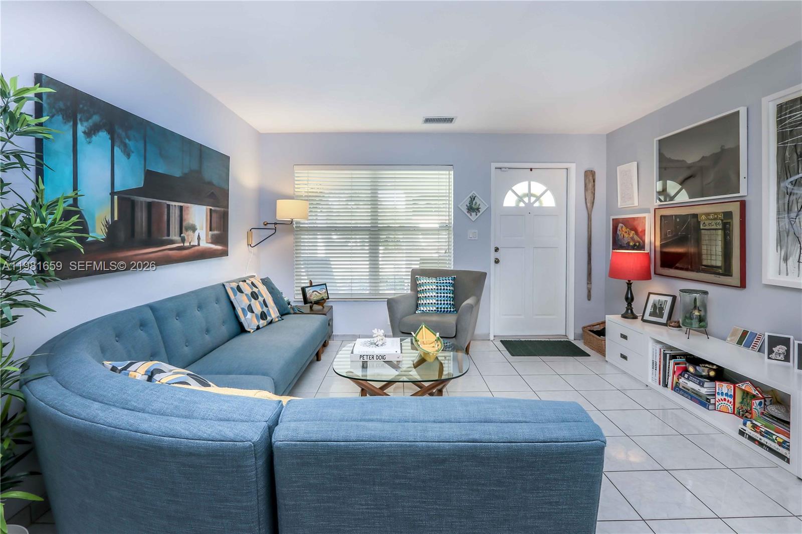 HOLLYWOOD HOMESITES SECON - Residential